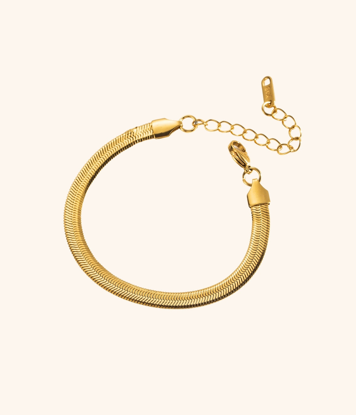 schlichtes vergoldetes Armband, mit Groeßenvorstellung und einer breite von 4mm