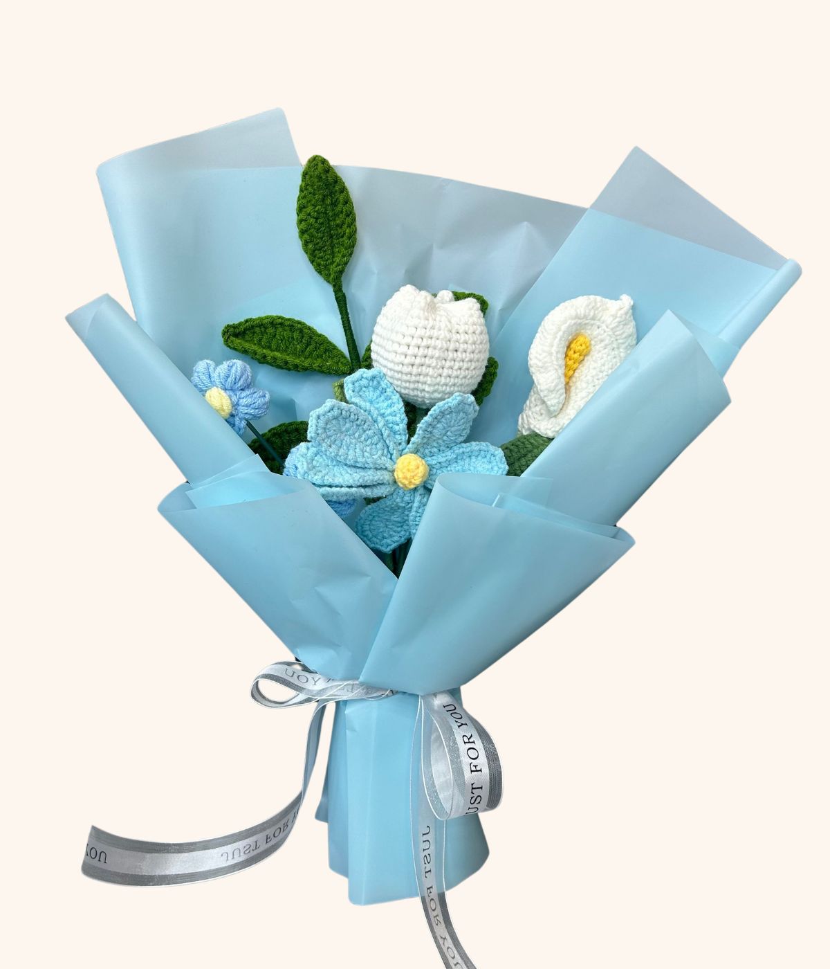 Handgehäkelter Wollblumenstrauß groß in Blau